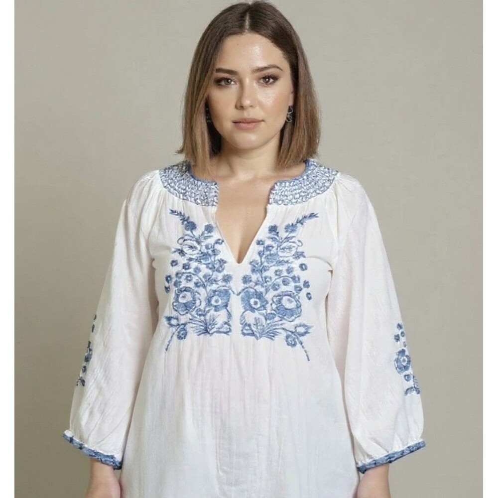 Treasure & Bond White Blue Floral Embroidered Bohemian Peasant Top Size 2X